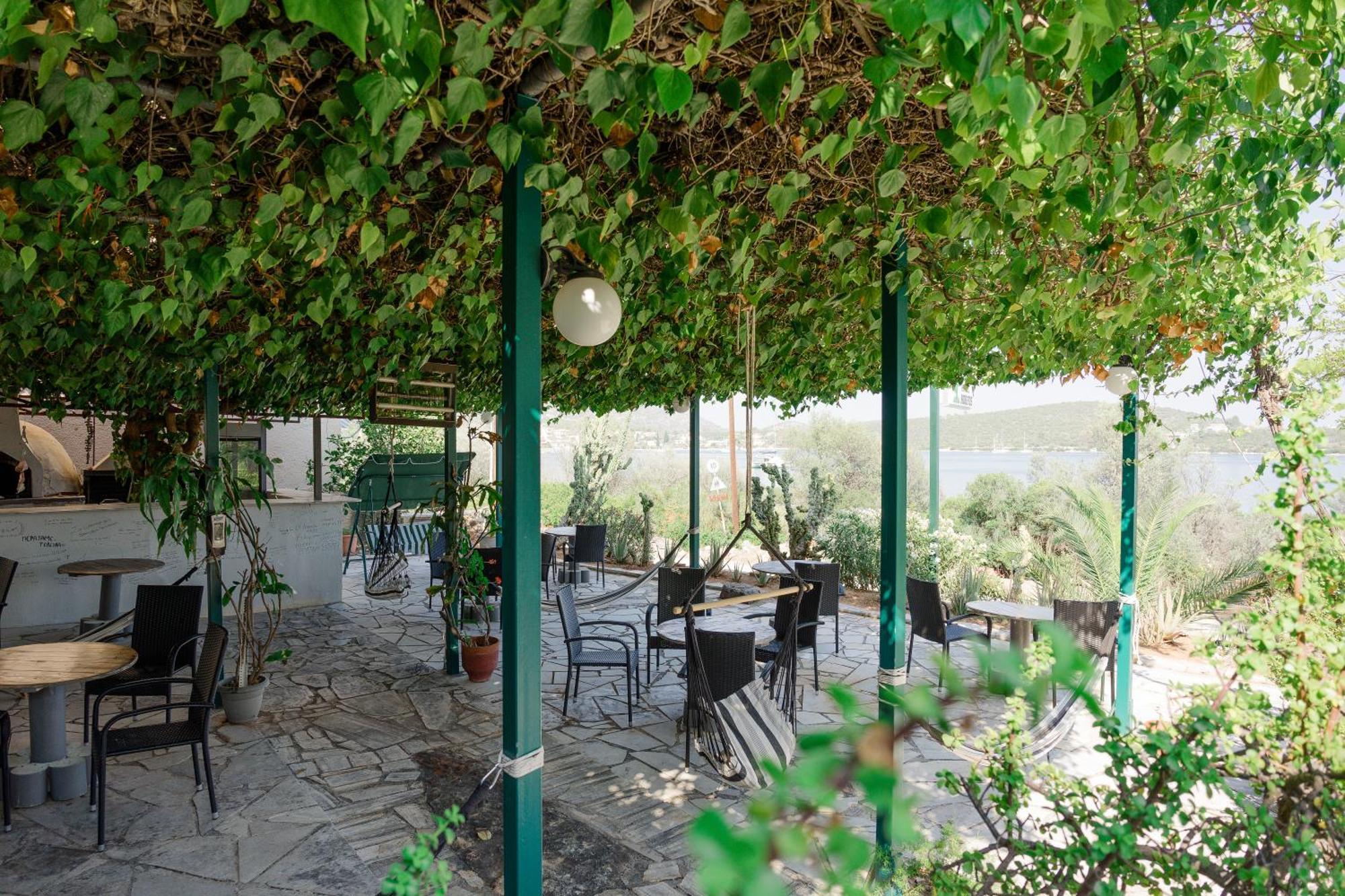 Hotel Korfos - Ξενοδοχείο Κόρφος Renovated Exterior foto